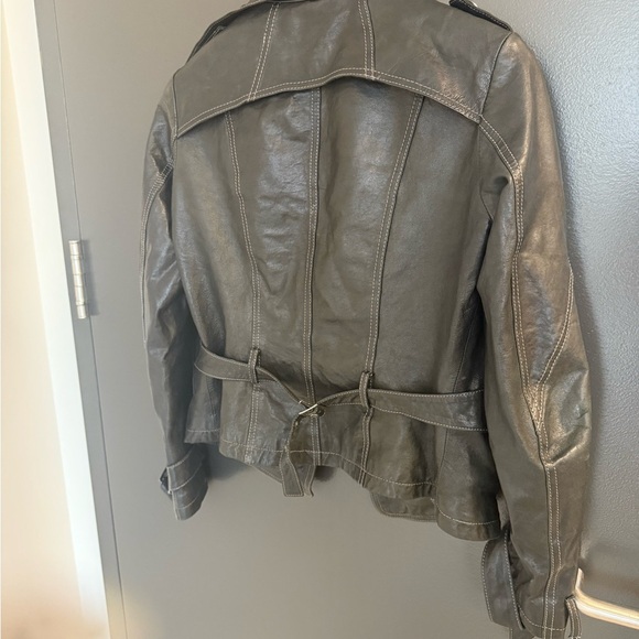 Danier NWT XS OVERSIZED deep brown Leather Jacket with Buckle Accents - Picture 3 of 16